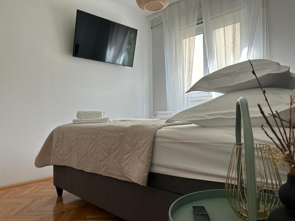 Apartments Niko, Near Beach, Free Parking, Wi-Fi Tucepi Ngoại thất bức ảnh