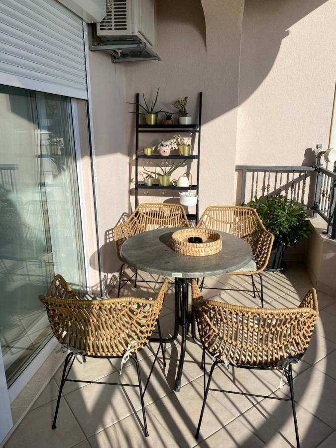 Apartments Niko, Near Beach, Free Parking, Wi-Fi Tucepi Ngoại thất bức ảnh
