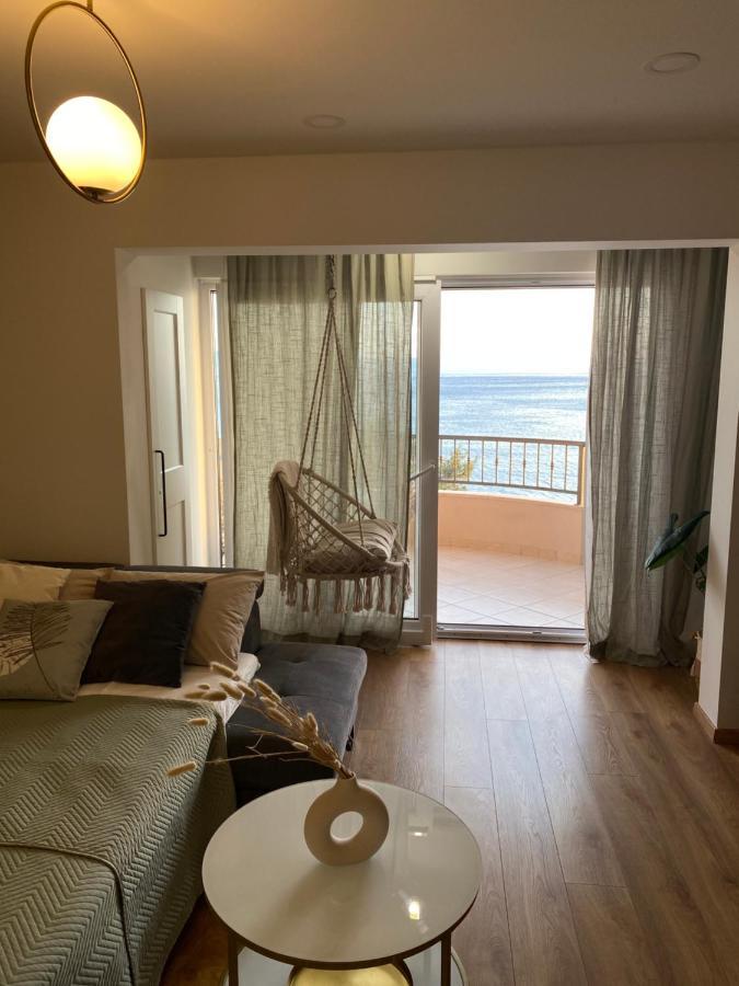 Apartments Niko, Near Beach, Free Parking, Wi-Fi Tucepi Ngoại thất bức ảnh